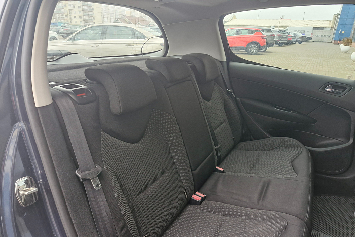 Peugeot 308, Бензин, 1.6, Автомат, Передний привод, Хэтчбек - 13