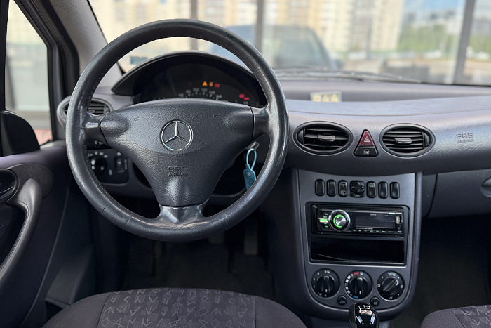 Mercedes-Benz w168, Бензин, 1.4, Механическая, Передний привод, Хэтчбек - 9