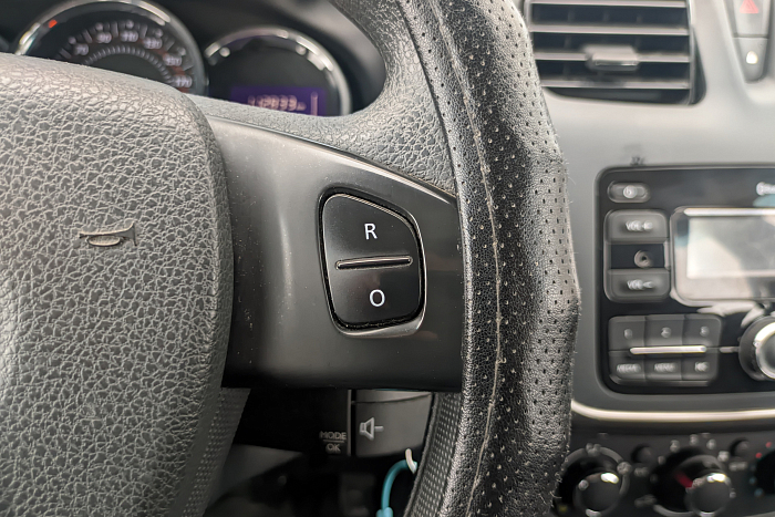 Renault Sandero Stepway, Бензин, 1.6, Механическая, Передний привод, Хэтчбек - 19