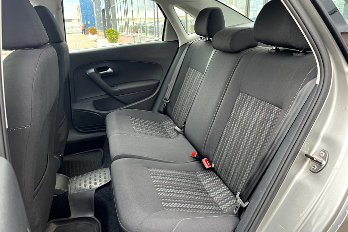 Volkswagen Polo Sedan, Бензин, 1.6, Автомат, Передний привод, Седан - 11