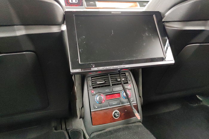 Audi A8, Бензин, 3.2, Вариатор, Передний привод, Седан - 23