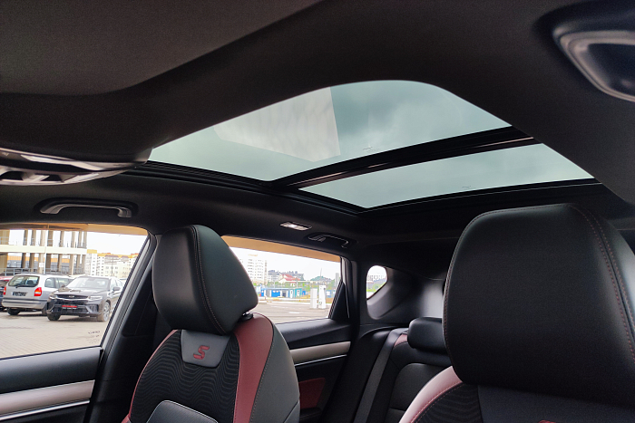 Geely Coolray, Бензин, 1.5, Робот, Передний привод, Внедорожник - 25