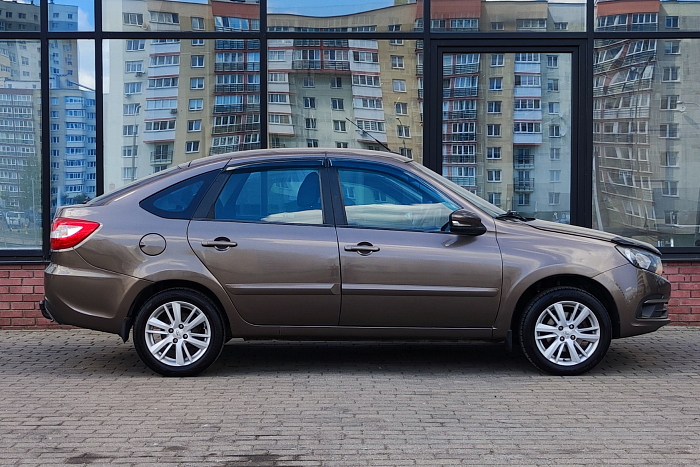 Lada Granta, Бензин, 1.6, Автомат, Передний привод, Хэтчбек - 3