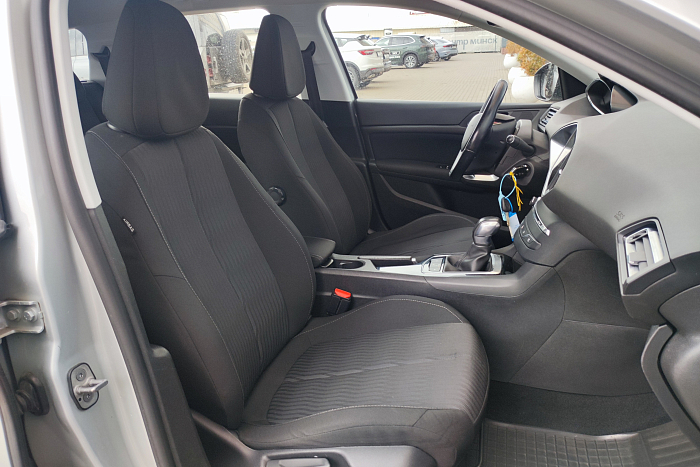 Peugeot 308, Дизель, 1.6, Автомат, Передний привод, Универсал - 12