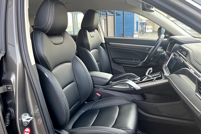 Geely Atlas Pro, Бензин, 1.5, Робот, Полный привод, Кроссовер - 9