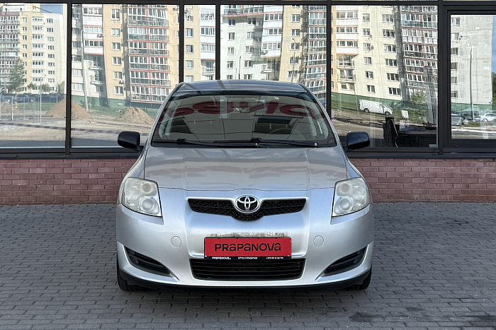 Toyota Auris, Бензин, 1.3, Механическая, Передний привод, Хэтчбек - 1