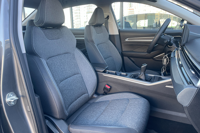 Geely Emgrand, Бензин, 1.5, Механическая, Передний привод, Седан - 11