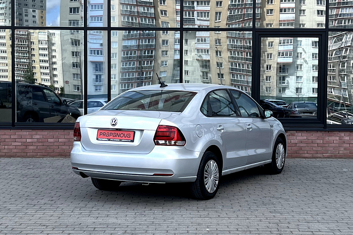 Volkswagen Polo Sedan, Бензин, 1.6, Автомат, Передний привод, Седан - 3