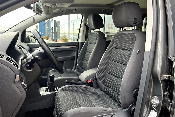 Volkswagen Touran, Дизель, 1.6, Механическая, Передний привод, Минивэн - 8