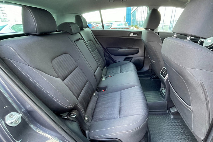 Kia Sportage, Бензин, 1.6, Механическая, Передний привод, Кроссовер - 12