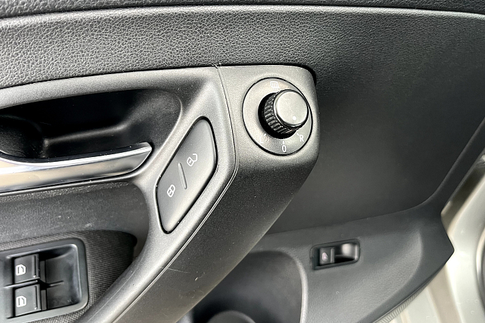 Volkswagen Polo Sedan, Бензин, 1.6, Автомат, Передний привод, Седан - 16