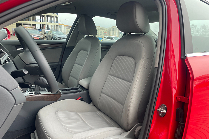 Audi A4, Бензин, 1.8, Механическая, Передний привод, Седан - 10