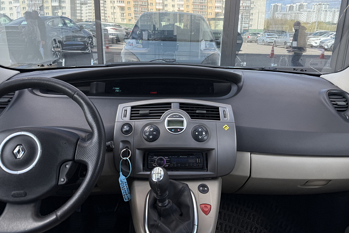 Renault  Scenic, Дизель, Механическая, Передний привод, Минивэн - 14