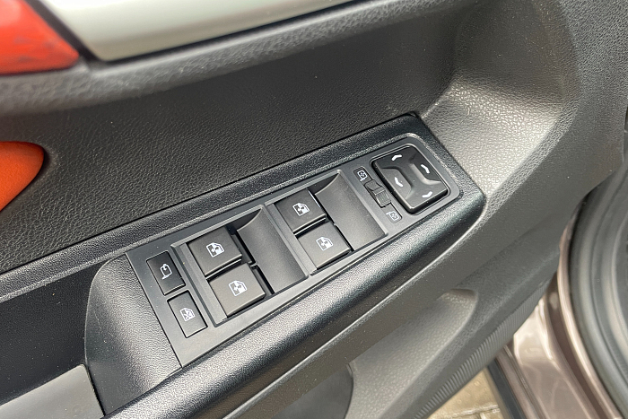 Lada Vesta, Бензин, 1.8, Робот, Передний привод, Универсал - 21