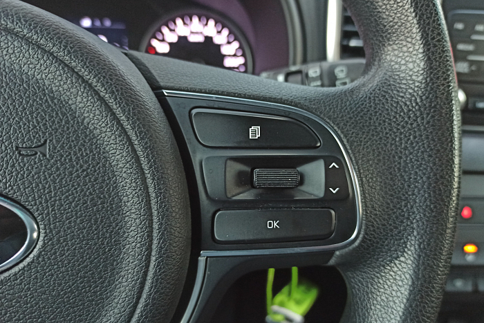 Kia  Sportage , Бензин, 1.6, Механическая, Передний привод, Внедорожник - 15