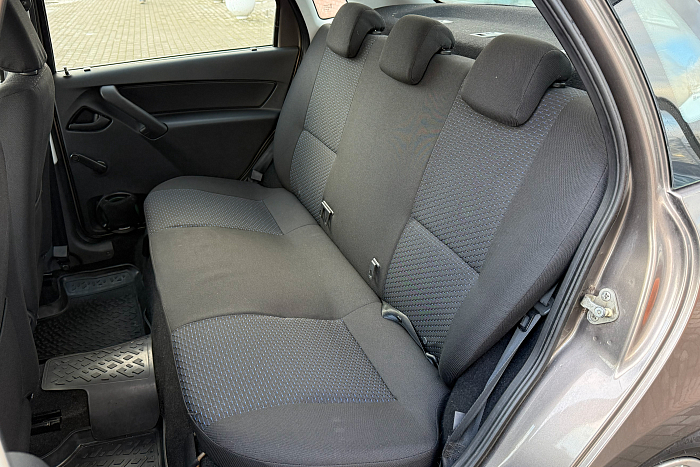 Lada  Granta , 1.6, Автомат, Передний привод, Седан - 13