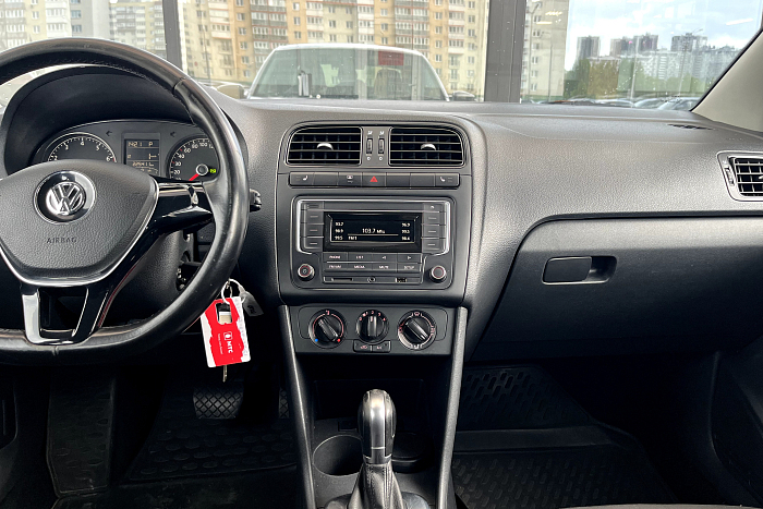 Volkswagen Polo Sedan, Бензин, 1.6, Автомат, Передний привод, Седан - 13