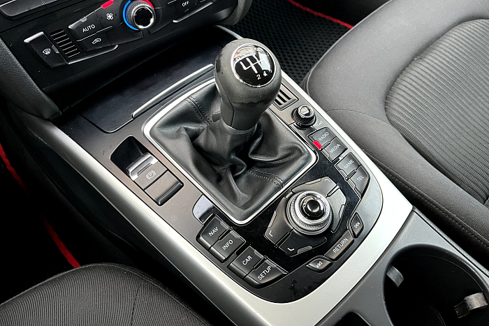 Audi A4 B8, Бензин, 1.8, Механическая, Передний привод, Универсал - 16