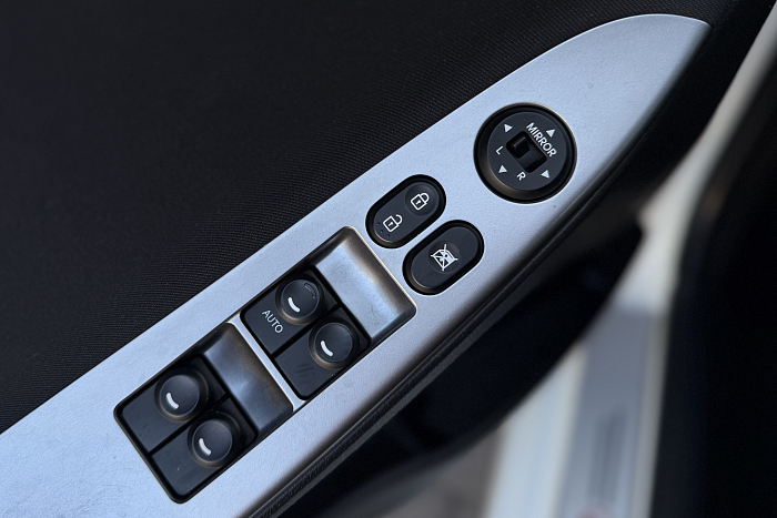 Hyundai Solaris, Бензин, 1.6, Механическая, Передний привод, Седан - 20