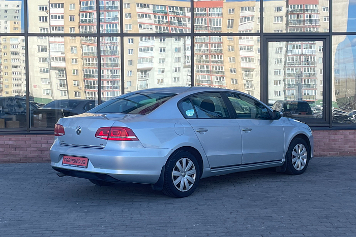 Volkswagen Passat, Бензин, 1.8, Механическая, Передний привод, Седан - 5