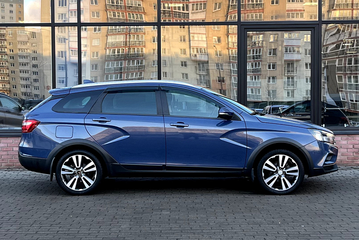 Lada Vesta SW Cross, Бензин, 1.8, Механическая, Передний привод, Универсал - 2