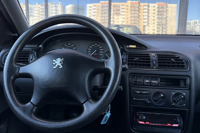 Peugeot 406, Бензин, 1.8, Механическая, Передний привод, Седан - 9