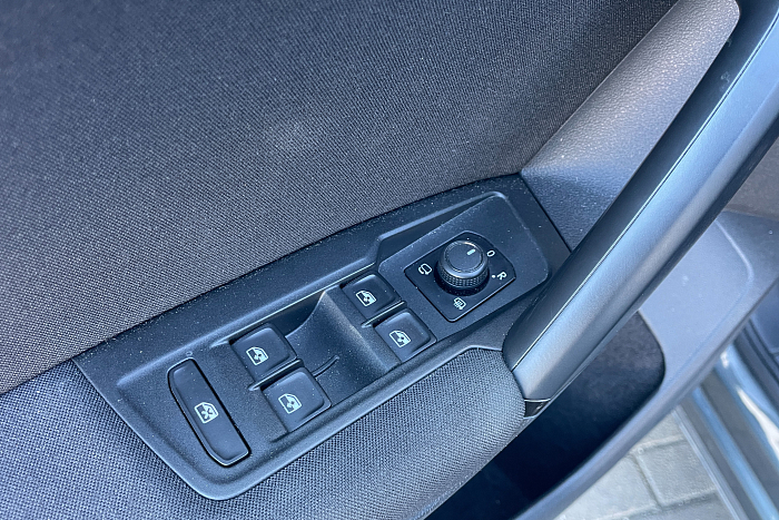 Volkswagen Tiguan, Бензин, 1.4, Робот, Передний привод, Кроссовер - 23