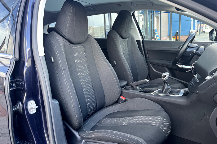 Peugeot 308, Дизель, 1.6, Механическая, Передний привод, Универсал - 9