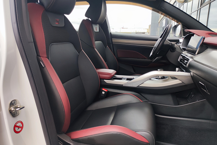 Geely Coolray, Бензин, 1.5, Робот, Передний привод, Внедорожник - 12