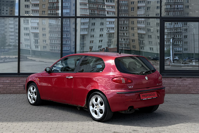 Alfa Romeo 147, Бензин, 1.6, Механическая, Передний привод, Хэтчбек - 6