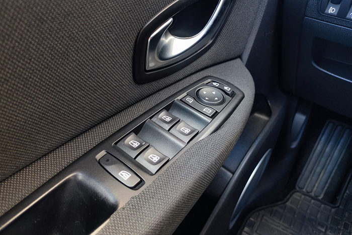 Renault Grand Scenic, Бензин, 1.4, Механическая, Передний привод, Минивэн - 24