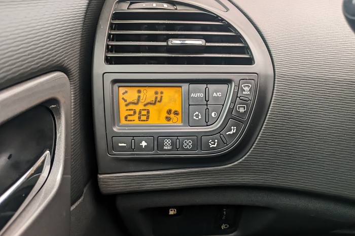 Citroen C4 Grand Picasso, Дизель, 1.6, Механическая, Передний привод, Минивэн - 20