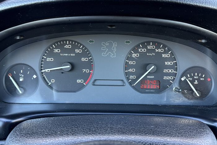 Peugeot 406, Бензин, 1.8, Механическая, Передний привод, Седан - 14