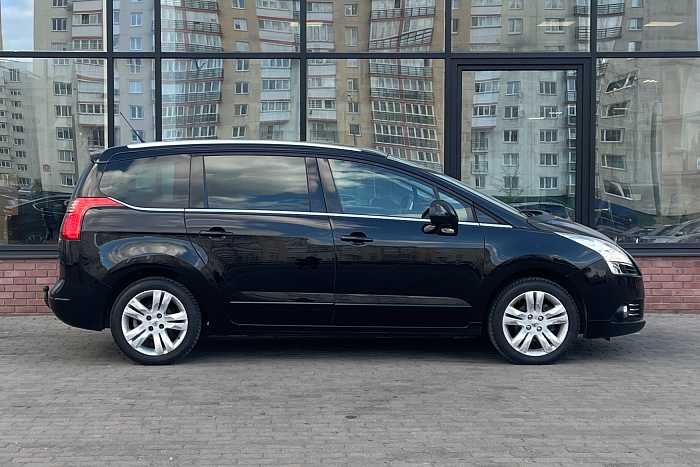 Peugeot 5008, Дизель, 1.6, Механическая, Передний привод, Универсал - 4