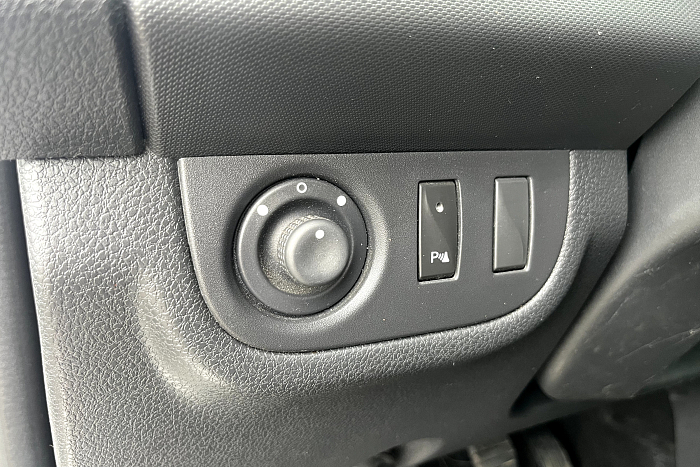 Renault Logan, Бензин, 1.6, Механическая, Передний привод, Седан - 18