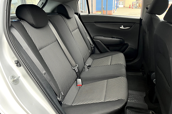 Kia Rio X-line, Бензин, 1.6, Автомат, Передний привод, Хэтчбек - 10