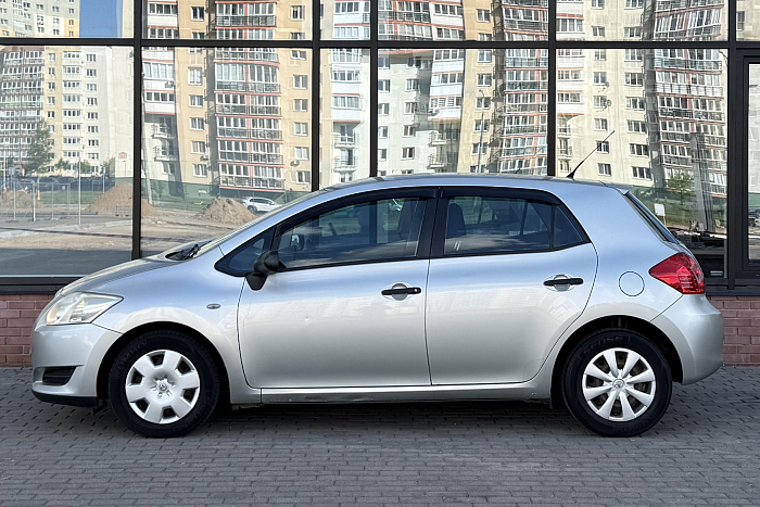 Toyota Auris, Бензин, 1.3, Механическая, Передний привод, Хэтчбек - 7
