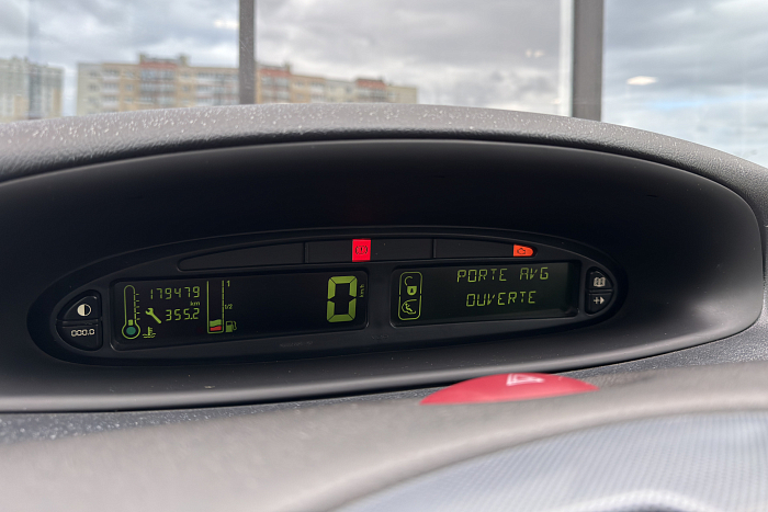 Citroen Xsara Picasso, Бензин, 1.6, Механическая, Передний привод, Минивэн - 18