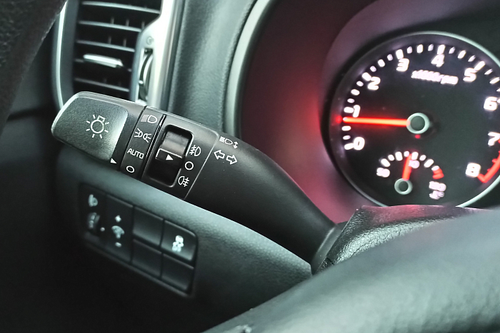 Kia  Sportage , Бензин, 1.6, Механическая, Передний привод, Внедорожник - 16