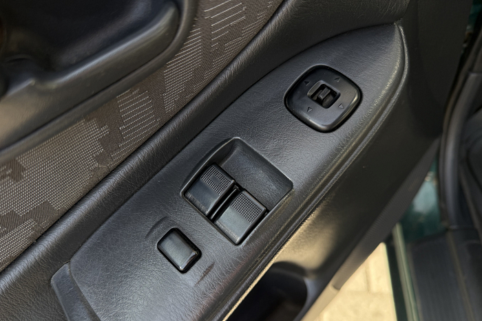 Mazda 626, Бензин, 1.8, Механическая, Передний привод, Хэтчбек - 19