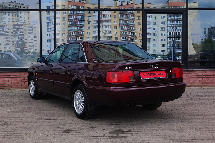 Audi A6 C4, Бензин, 2.6, Механическая, Передний привод, Седан - 6