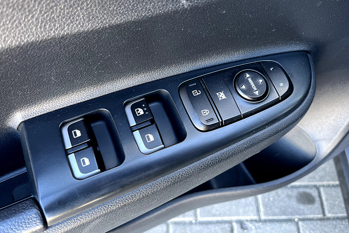 Kia Rio X-line, Бензин, 1.6, Автомат, Передний привод, Хэтчбек - 20