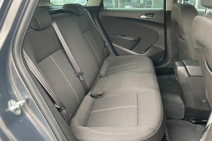 Opel Astra, Дизель, 1.6, Механическая, Передний привод, Универсал - 12