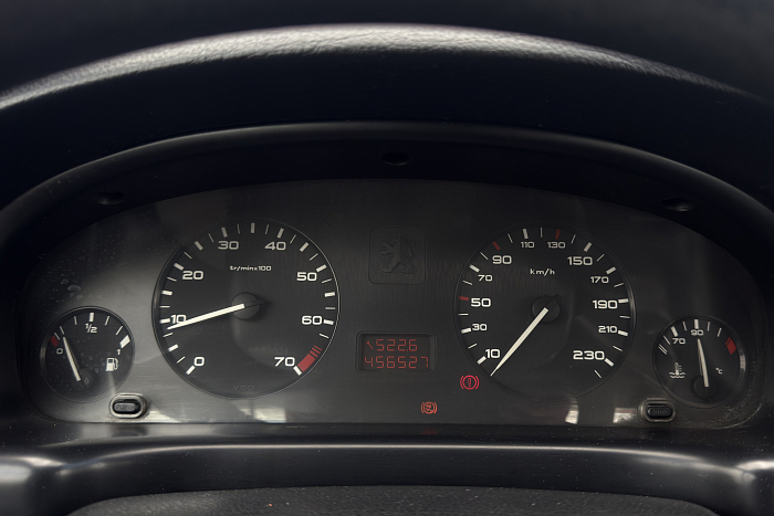 Peugeot 406, Бензин, 1.8, Механическая, Передний привод, Седан - 17