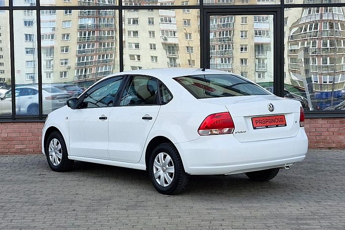 Volkswagen Polo Sedan, Бензин, 1.6, Механическая, Передний привод, Седан - 3