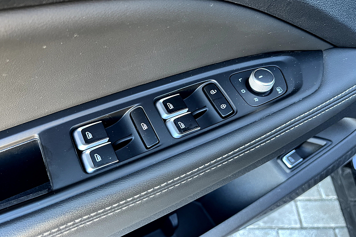 Geely Tugella, Бензин, 2.0, Автомат, Полный привод, Внедорожник - 24