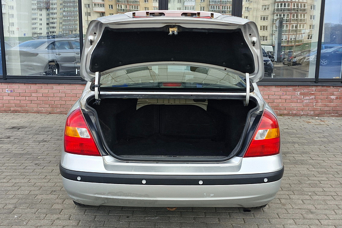 Hyundai Elantra, Дизель, 2.0, Механическая, Передний привод, Седан - 19