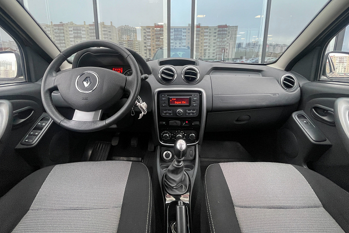 Renault Duster , Бензин, 2.0, Механическая, Полный привод, Внедорожник - 8