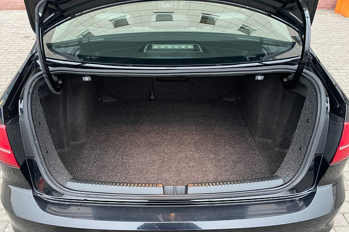 Volkswagen  Jetta, Бензин, 1.6, Автомат, Передний привод, Седан - 24