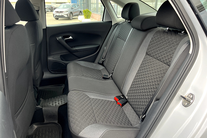 Volkswagen Polo Sedan, Бензин, 1.6, Автомат, Передний привод, Седан - 11